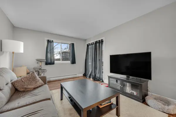 250 Brittany DR #318, Manor Park - Cardinal Glen And Area, ON K1K 4M1