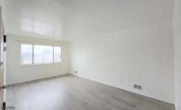 619 Sussex St, Harrison Town, NJ 07029