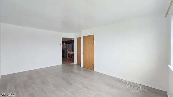 619 Sussex St, Harrison Town, NJ 07029