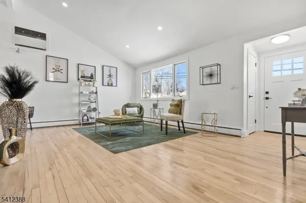 37 Albert Dr, Sayreville Boro, NJ 08859