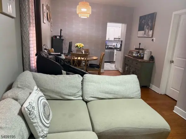 15 Harrison Pl, Clifton City, NJ 07011