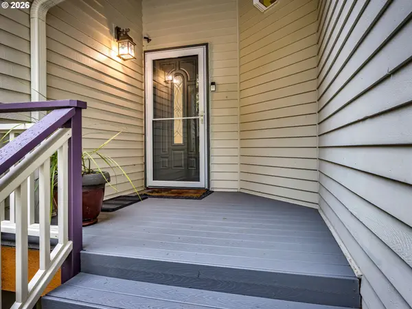 17765 HILLSIDE DR, West Linn, OR 97068