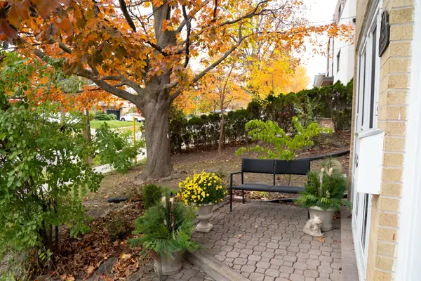 35 Valentine DR, Toronto C13, ON M3A 3J7