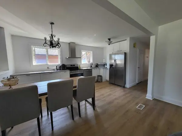 382 Elmridge ST, Oshawa, ON L1H 6R7