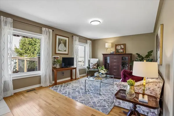 38 Bingham Gate, Clarington, ON L1E 3K3