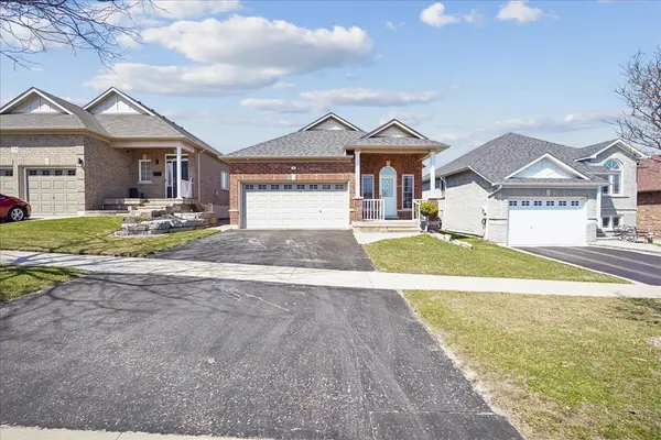 38 Bingham Gate,  Clarington,  ON L1E 3K3