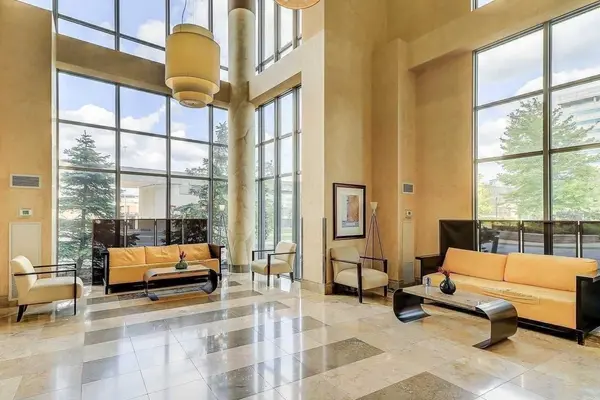 50 Brian Harrison WAY #1702, Toronto E09, ON M1P 5J4