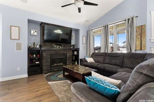 37 Churchill CRESCENT, White City, SK S4L 0C2