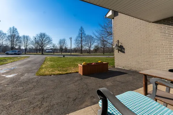 73 Elizabeth DR, Halton Hills, ON L7J 1B4