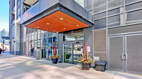 510 Curran PL #2104, Mississauga, ON L5B 0J8