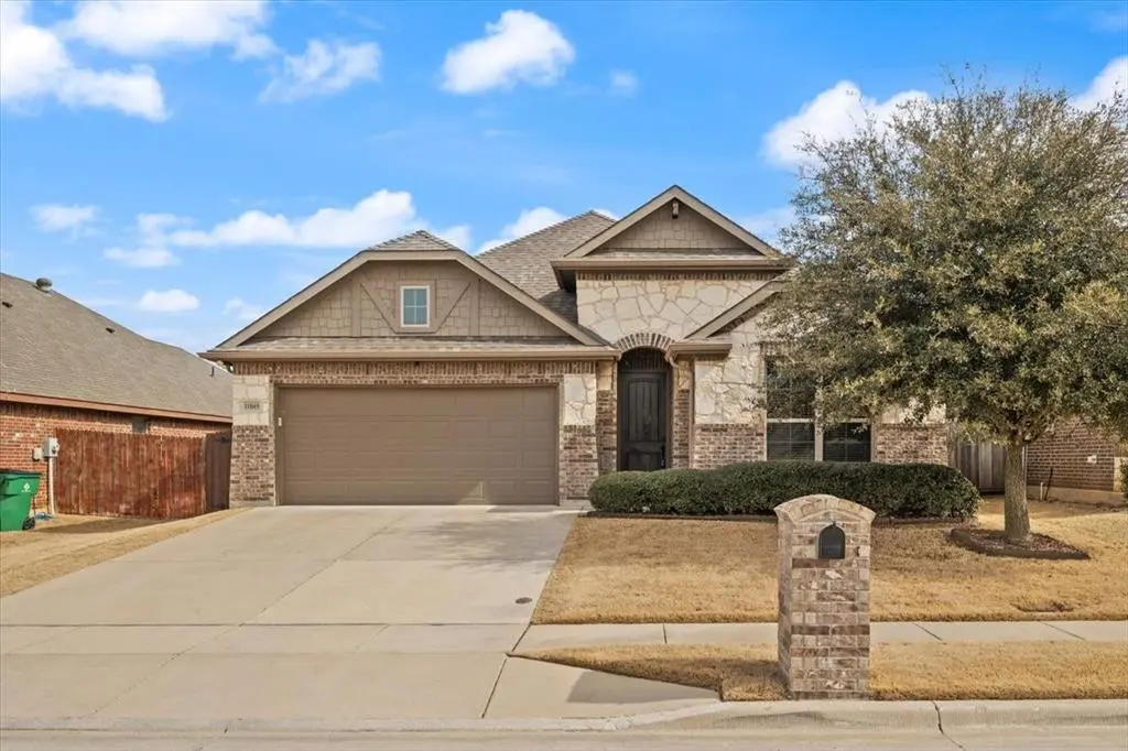 11805 Hassop Lane, Burleson, TX 76028
