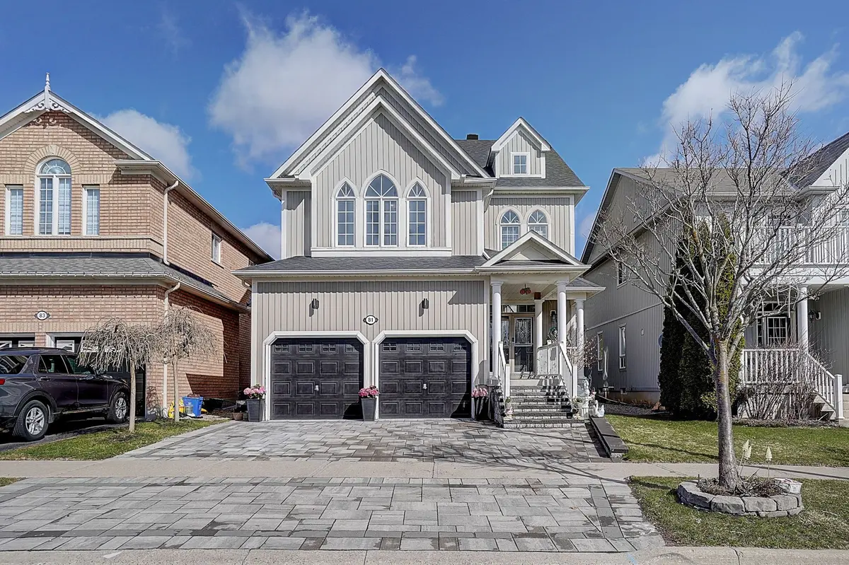 81 Helston CRES, Whitby, ON L1M 2K4
