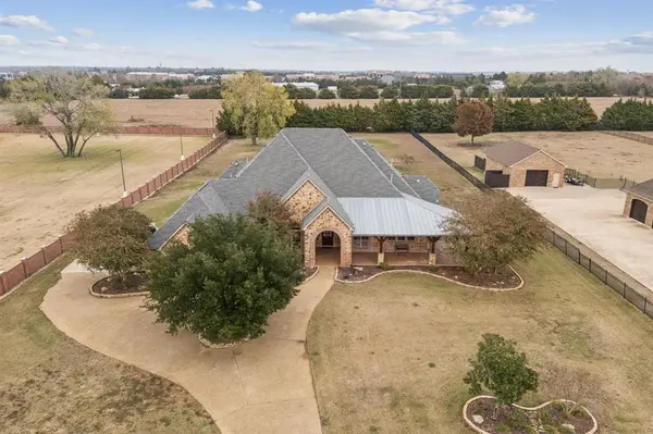 271 Dennis Bailey Lane, Heath, TX 75032