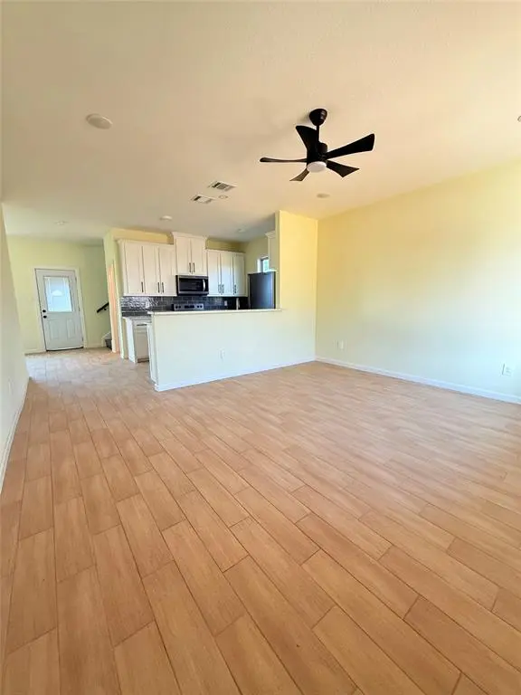 2864 Burchill Road, Fort Worth, TX 76105