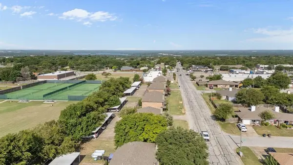 5837 Shadydell Drive, Fort Worth, TX 76135