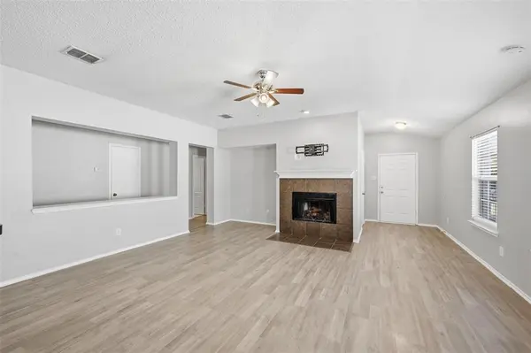 1665 Crown Point Drive, Little Elm, TX 75036