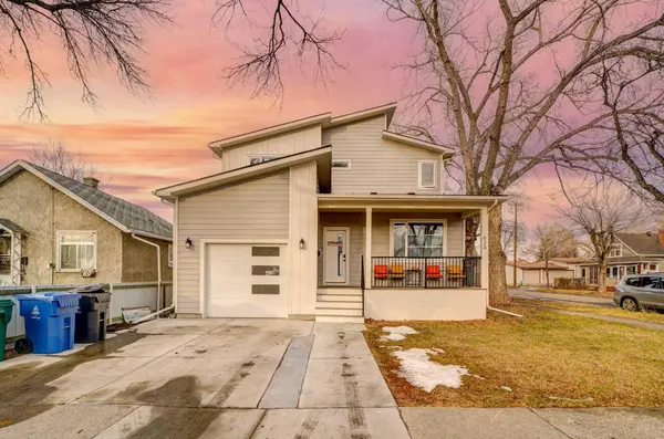 624 19 ST N, Lethbridge, AB T1H3K9