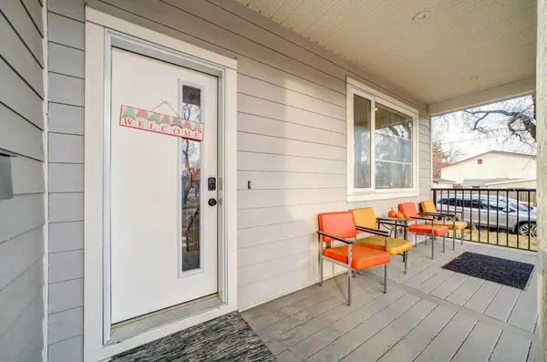 624 19 ST N, Lethbridge, AB T1H3K9