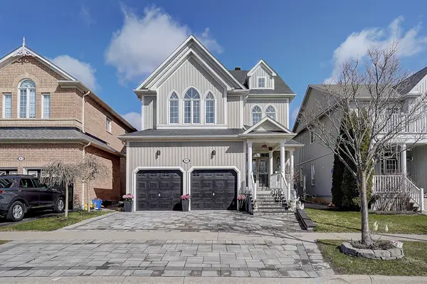 81 Helston CRES, Whitby, ON L1M 2K4
