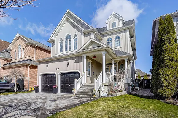 81 Helston CRES, Whitby, ON L1M 2K4