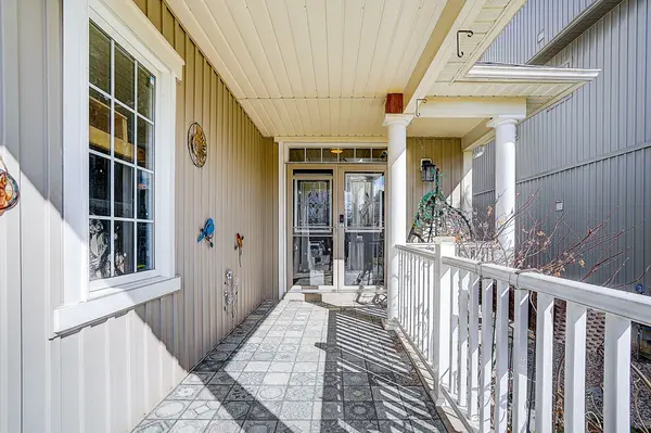 81 Helston CRES, Whitby, ON L1M 2K4