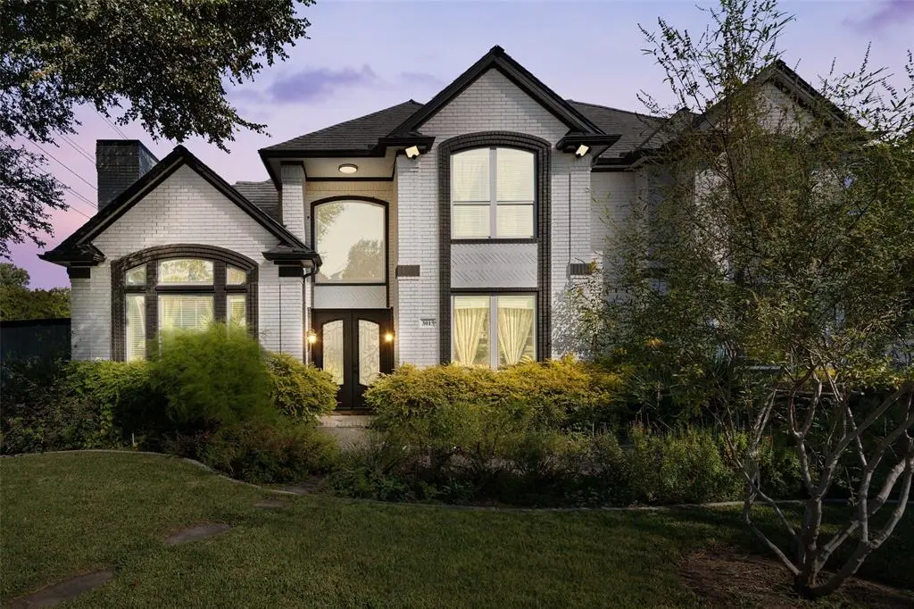 3015 Forestwood Drive, Arlington, TX 76006