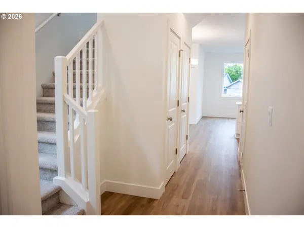 18945 SW HAZELWOOD LN #L-7, Beaverton, OR 97078