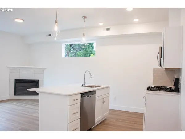 18945 SW HAZELWOOD LN #L-7, Beaverton, OR 97078