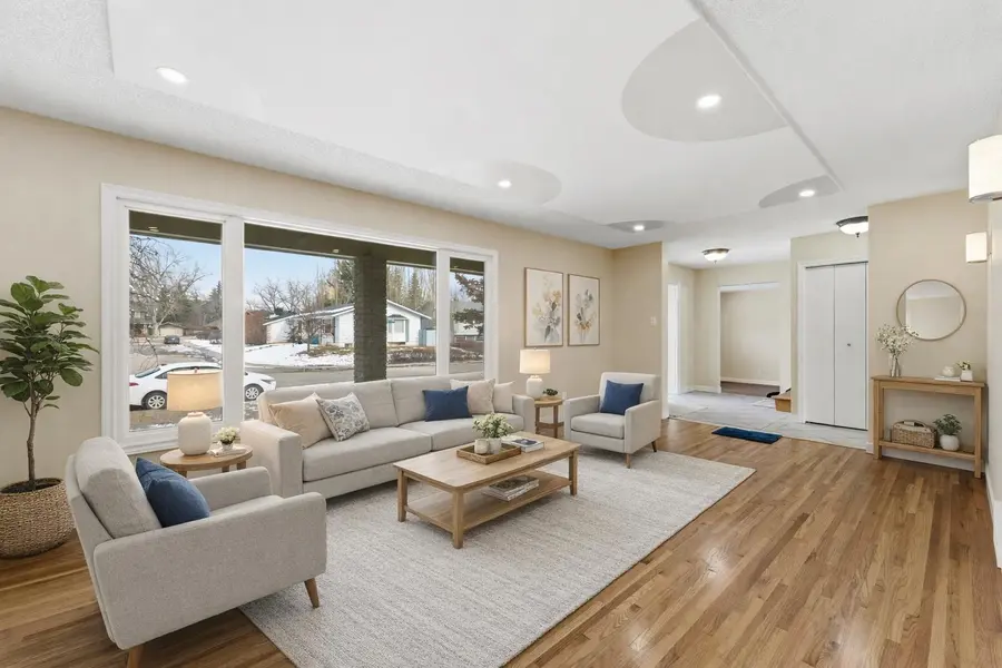 10603 Maplecreek DR SE, Calgary, AB T2J 1V2