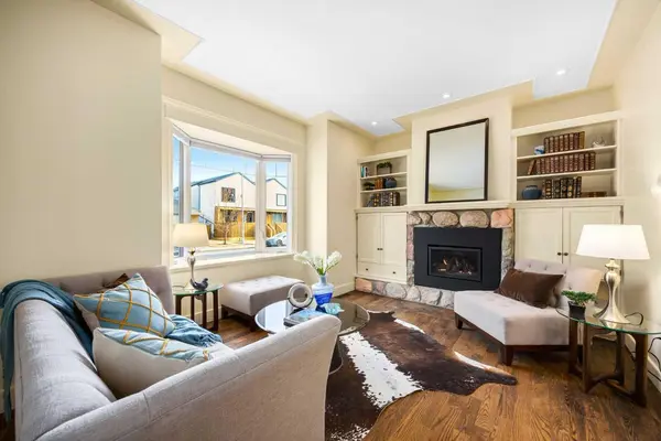 1413 15 ST SE, Calgary, AB T2G 3L6