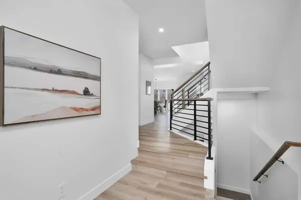 244 Emerald DR, Red Deer, AB T4E 1A6