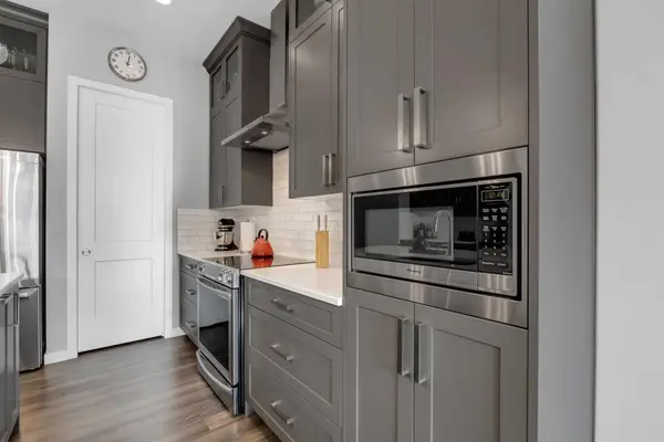 1195 Cranbrook GDNS SE, Calgary, AB T3M 3B9