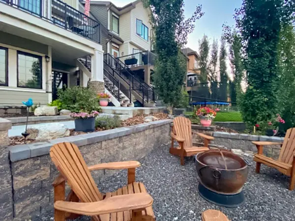 1117 Coopers DR SW, Airdrie, AB T4B 0Z8