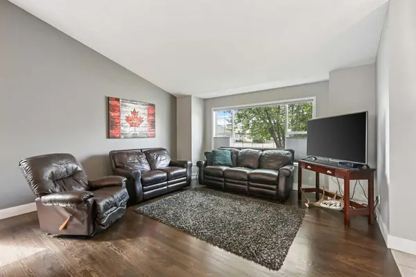 11 Strathmore Lakes CRES, Strathmore, AB T1P 1L7