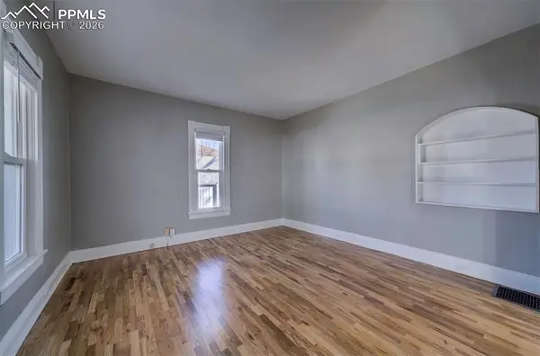 215 E Jefferson ST, Colorado Springs, CO 80907