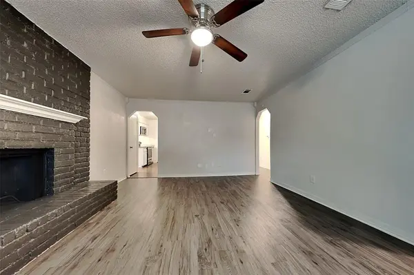 5317 Windy Meadow Drive, Arlington, TX 76017