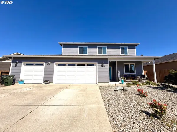 1857 CABEZON CT, North Bend, OR 97459