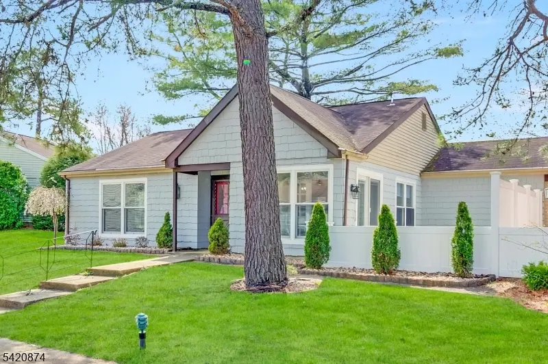 945A Liverpool Cir, Manchester Twp., NJ 08759