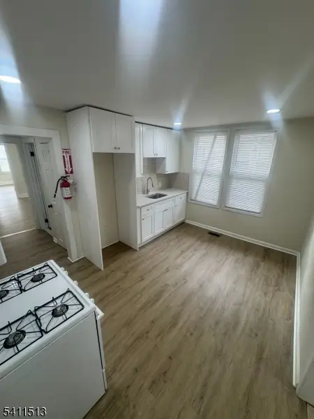 105 Schley St #1R, Newark City, NJ 07112