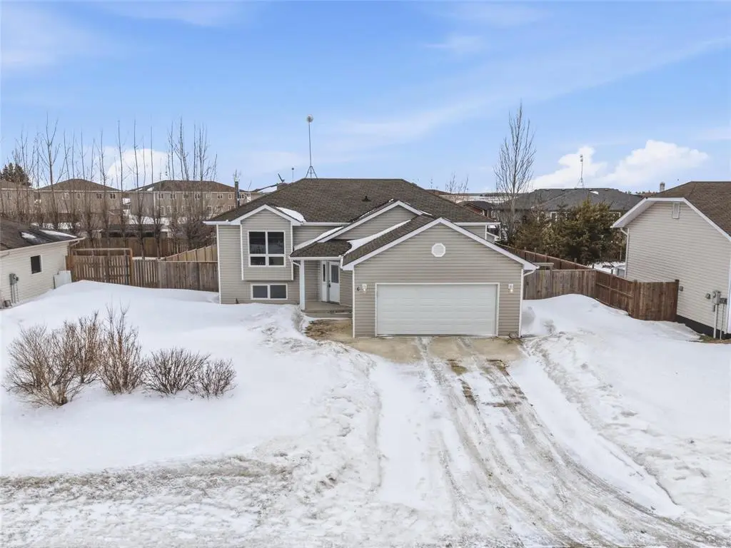 6 Jeanne DR, La Broquerie, MB R0A 0W0