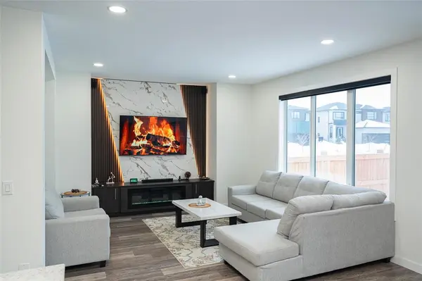 165 Northwater Bay, Winnipeg, MB R3Y 2B9