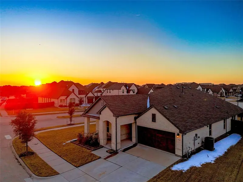 2900 Bluff Creek Drive, Mansfield, TX 76063