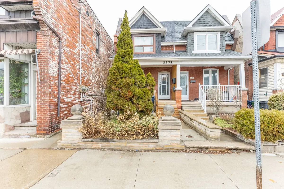 2378 St Clair AVE W, Toronto W02, ON M6N 1K8