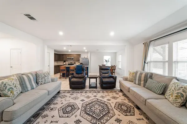 1536 Owen Way, Waxahachie, TX 75165