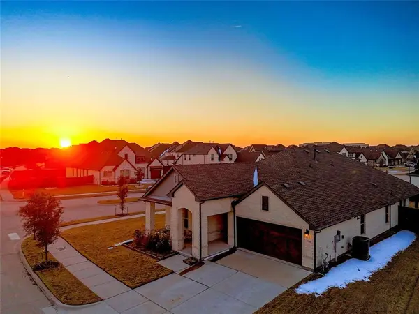 2900 Bluff Creek Drive, Mansfield, TX 76063