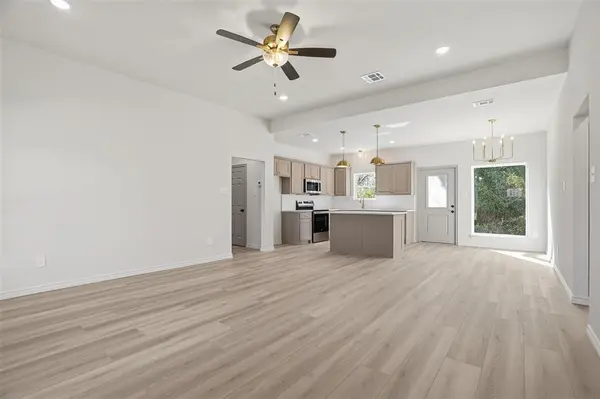 103 N Peverly Street, Whitney, TX 76692