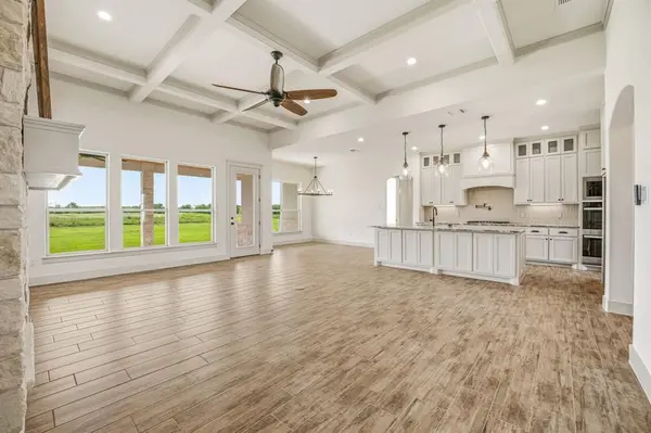 103 Eagle Court, Glen Rose, TX 76077