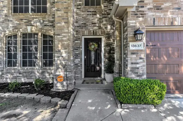 13637 Cherokee Ranch Road, Fort Worth, TX 76262