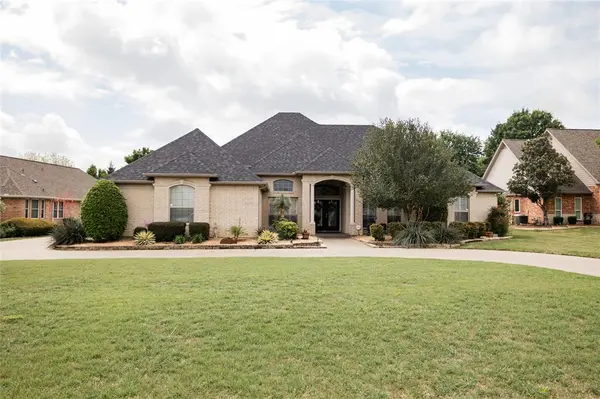 671 Brookglen Court, Waxahachie, TX 75165
