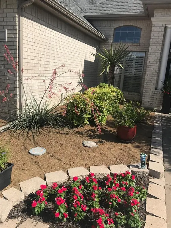 671 Brookglen Court, Waxahachie, TX 75165